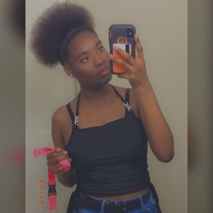 Meet your Posher, Alexus